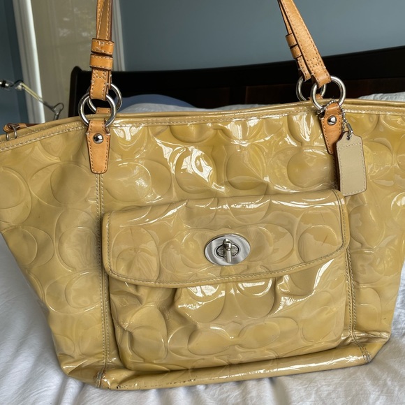 2009 paten-leather tan Coach Bag - Picture 1 of 9
